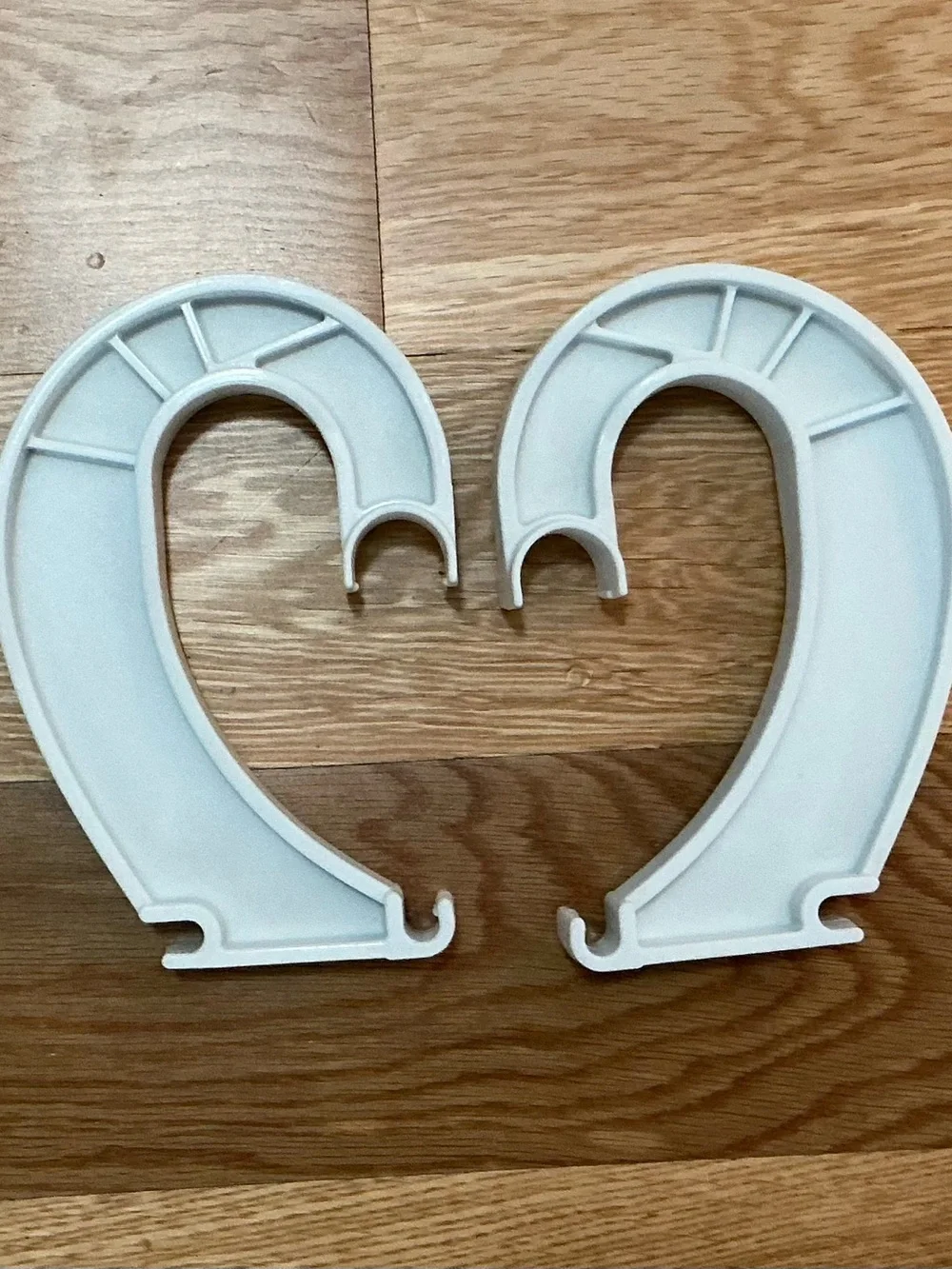 SuperSlide 6 in. x 1 in. White Closet Rod Brackets (set of 9)